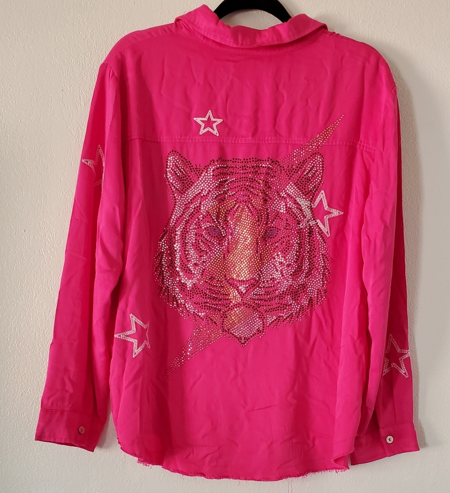 Moving Forward Designs Stars Rhinestone Shirt.